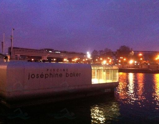 Piscine Josphine-Baker à Paris. photo 14