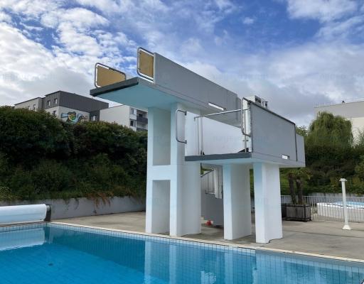 Piscine Saint Nicolas à Laval. photo 1